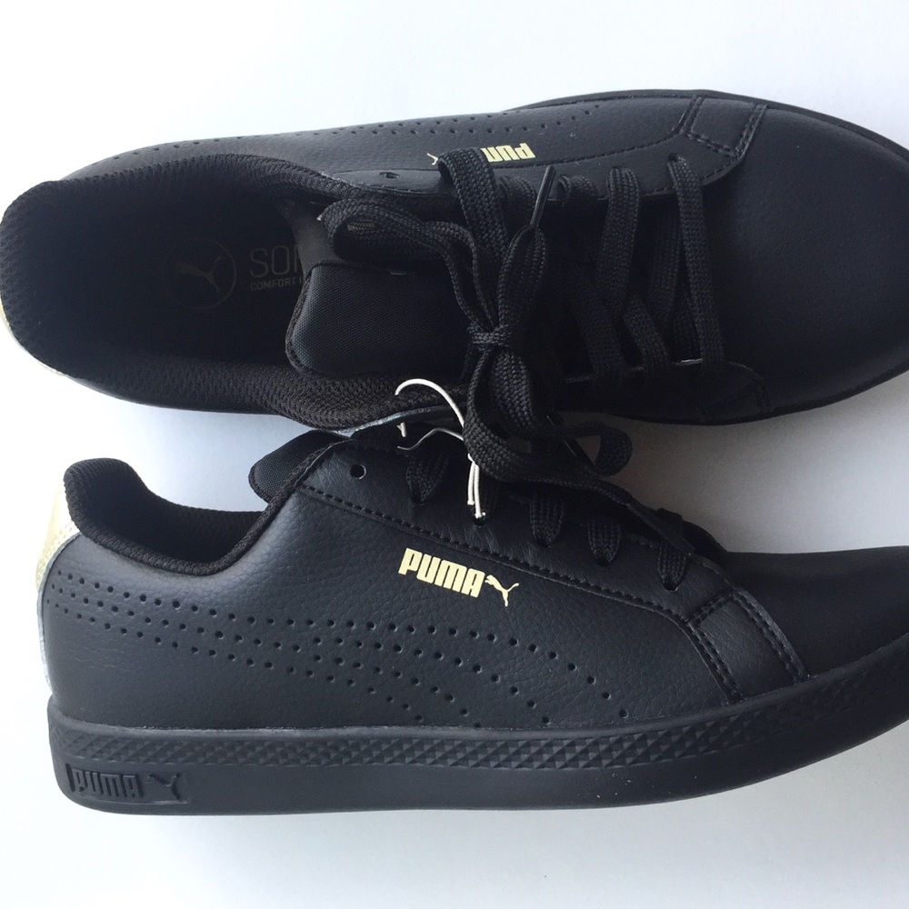 🆕 PUMA Smash Perforated Leather Sneakers
